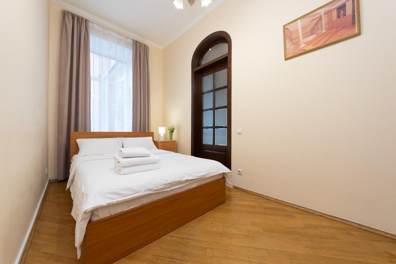 Apartament On Independence Square キエフ エクステリア 写真