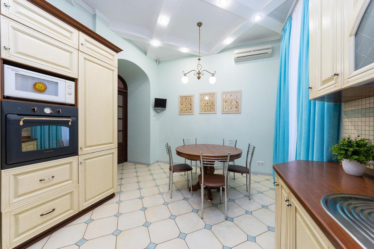 Apartament On Independence Square キエフ エクステリア 写真