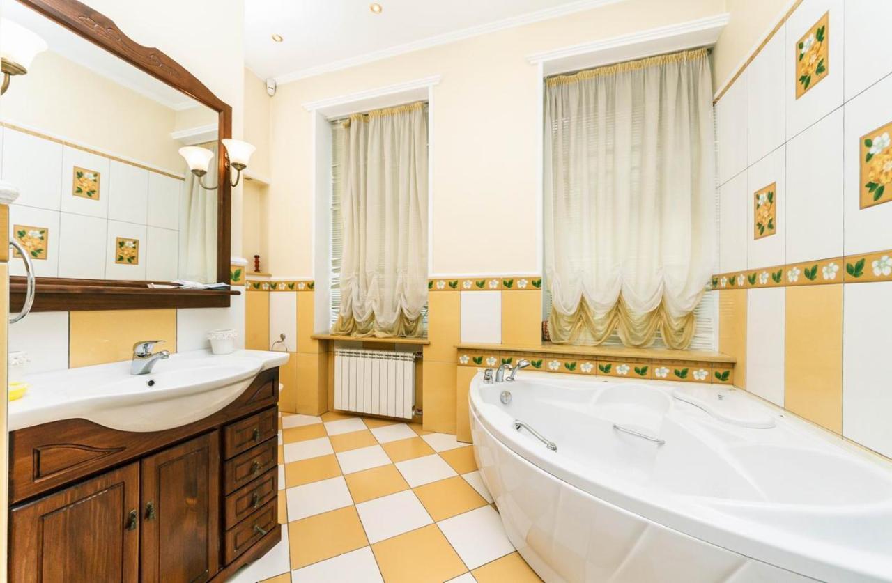 Apartament On Independence Square キエフ エクステリア 写真