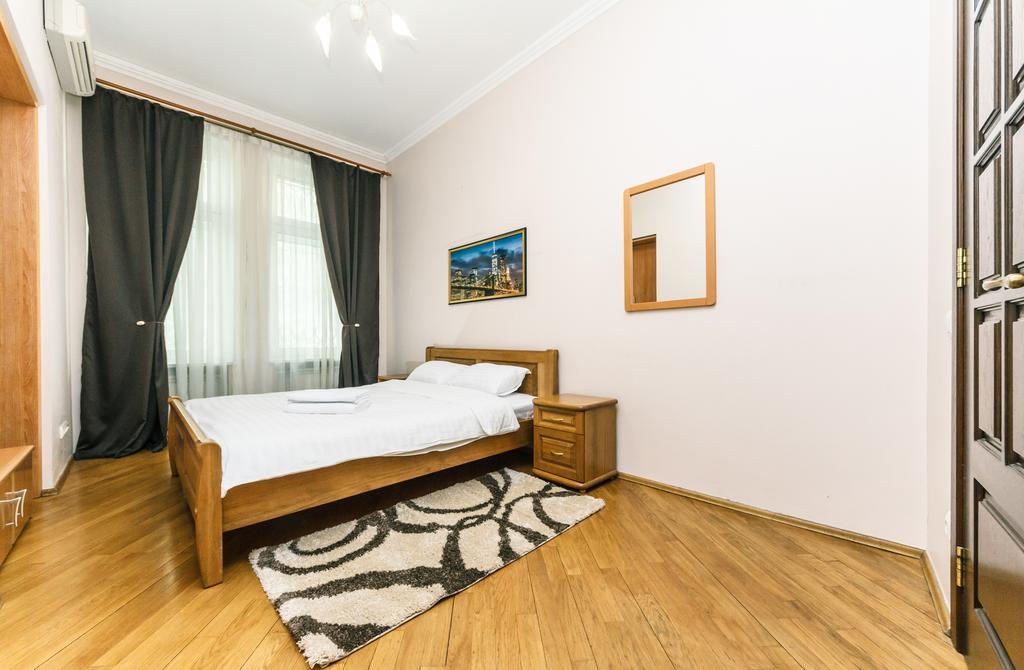Apartament On Independence Square キエフ エクステリア 写真