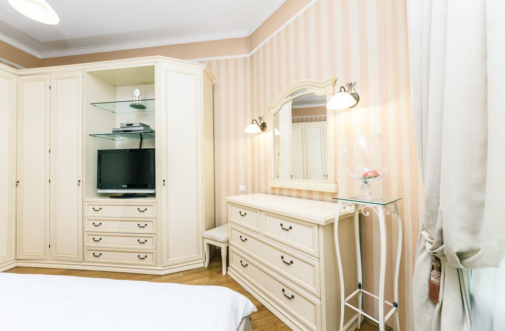 Apartament On Independence Square キエフ エクステリア 写真