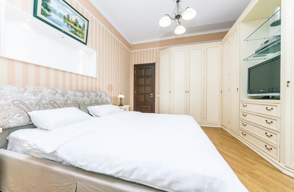 Apartament On Independence Square キエフ エクステリア 写真
