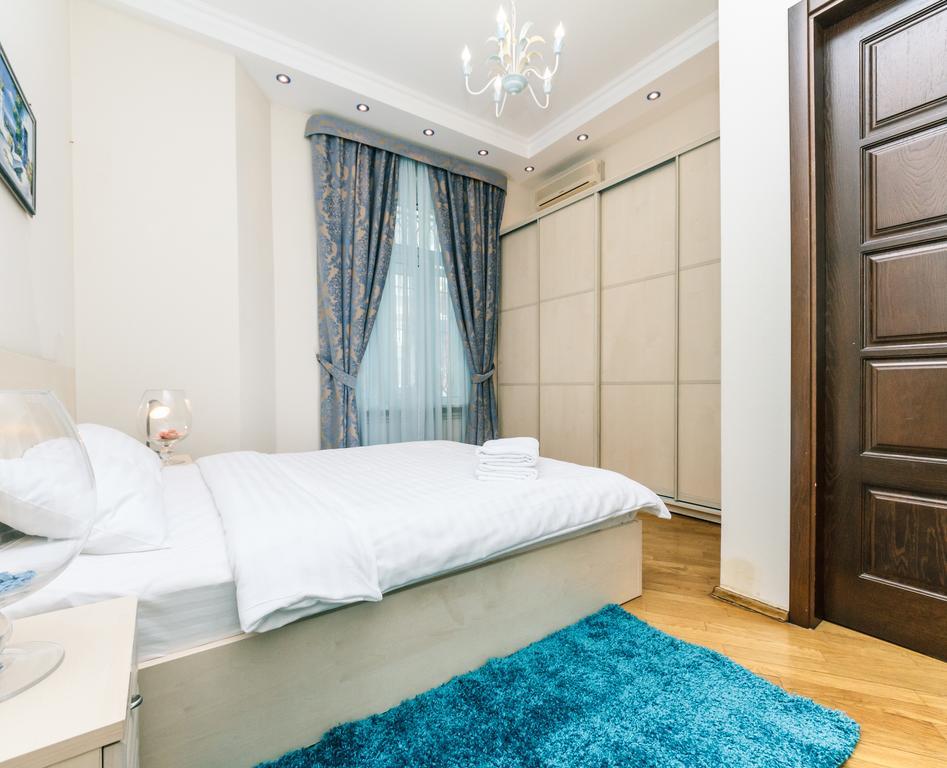 Apartament On Independence Square キエフ エクステリア 写真